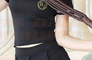 GIRLT果团网 – 探索丁晓楠的黑丝图集，没有圣光也依旧美得不可方物！