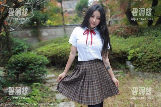 MFStar模范学院 - Baileys香儿的天台写真：阳光下的身影，忍不住想马上下载！