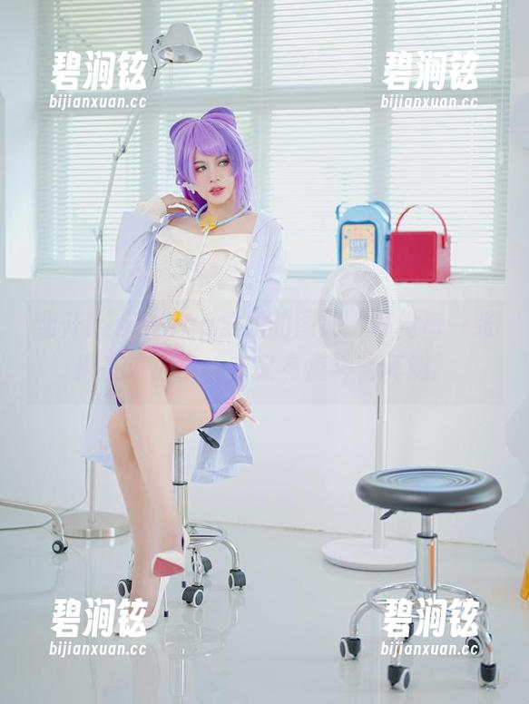 翻开PingPing学姐的图册，感觉每一张都在讲故事，却又有点神秘莫测。