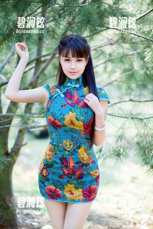 TuiGirl - 在线探险李七喜泳装原图，看完我感觉自己也想去参加泳池派对，虽然我不会游泳！