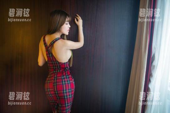 TuiGirl推女郎 - 赵惟依的皮衣在线美图，呃…怎么这么好看？我可能要在墙上贴一张了！