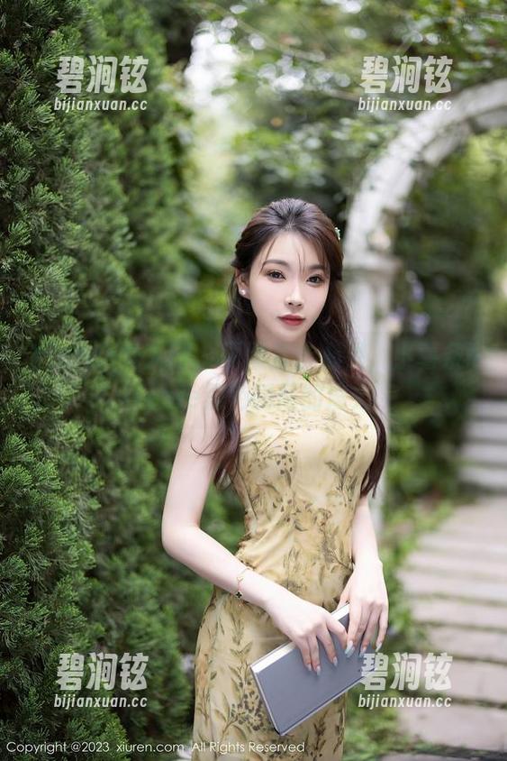 Xiuren秀人网 - 原图直击心灵，小薯条nienie黑色瞬间的魔力