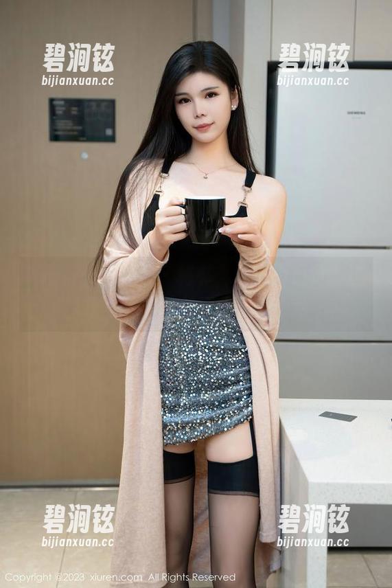 Xiuren秀人网 - 秘书，还是小逗逗？这组写真照片看得我有点心乱