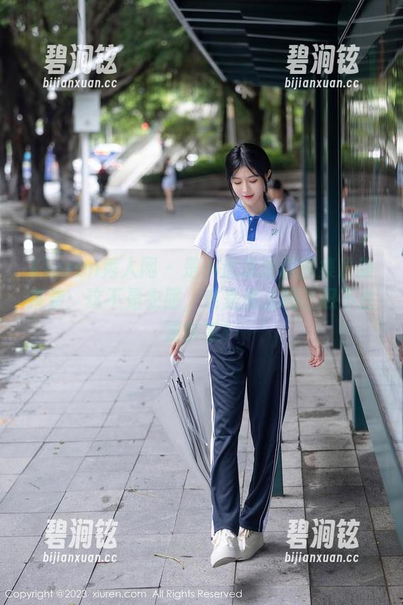 Xiuren秀人网 - 是小逗逗透明图集最新来袭：这不是衣服，这是魔法吗？忍不住要鼓掌！