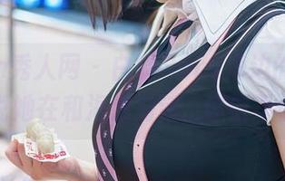 Xiuren秀人网 – 白微Sera海边的套图，听说她在和海浪对话…你信不信？