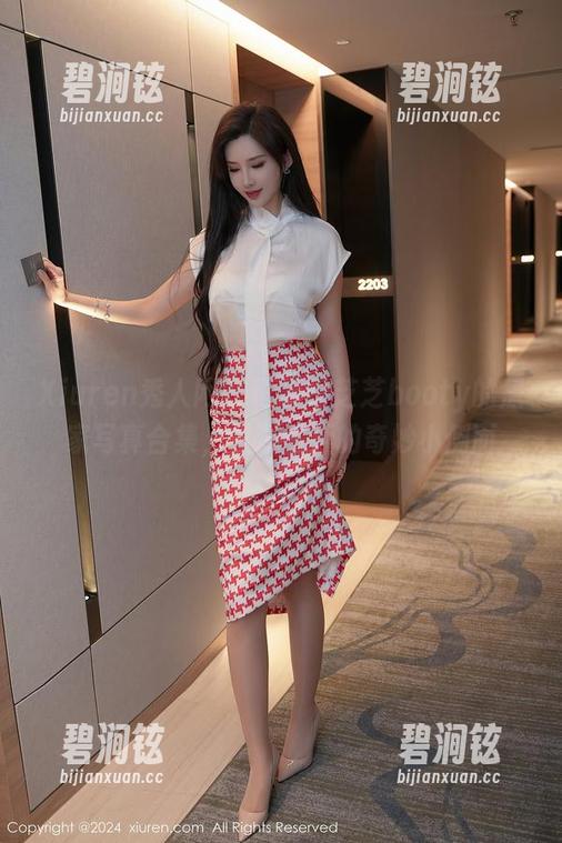 Xiuren秀人网 - 再看看芝芝booty的居家写真合集，发现生活的奇妙小侧面