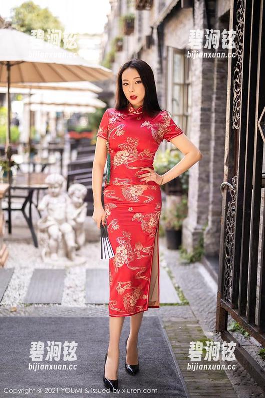 YouMi尤蜜荟 - 在线原图，Angela小热巴的居家日常：有些日子就是想窝在家里，不想出门。