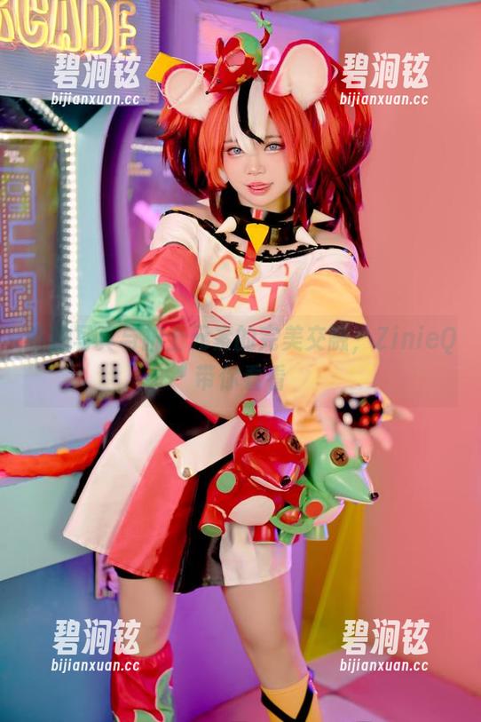 私拍写真与护士元素的完美交融，ZinieQ带你看看
