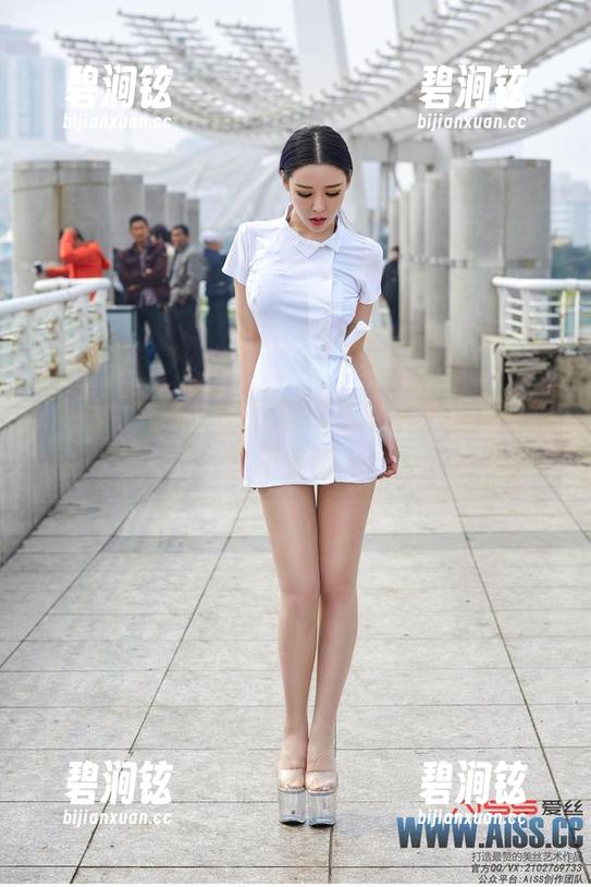 aiss - 只需一键下载，若兮水手服让你目不转睛