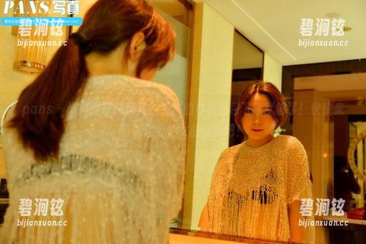 pans - 谁需要时尚大片？水水的白裙图包下载就够了！快快来看看这个仙女的装扮吧！