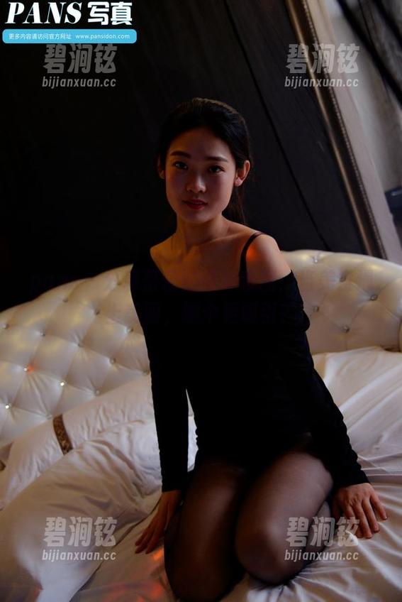pans - 分享蕾蕾的厨娘套图：当美食遇上美丽，哪个更吸引？