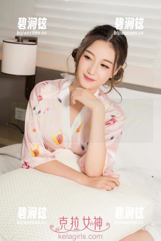 克拉女神 - 嘉萌户外高清写真，分享她在阳光下闪耀的每个瞬间，心情不知不觉也跟着变好