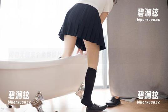 闲着无聊来个免费照片，兔玩映画的JK白无本居然带点粉色调！