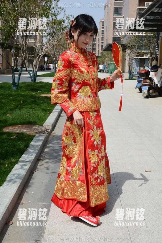 初夏女神 - 依依的花嫁：一窥图库之美，分享中的心酸与甜蜜