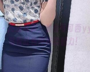 微密圈 – 高清写真，看看可可西yyy如何驾驭红色网袜的魅力！