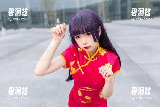 向小圆的美腿定制写真，踩下去的瞬间真想一直停留。