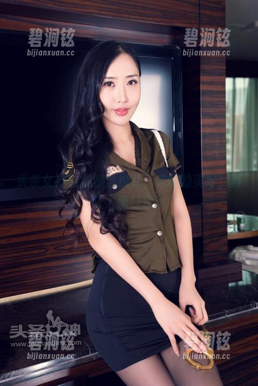 头条女神 - 长腿信悦儿，定制的美好，真让人流口水！