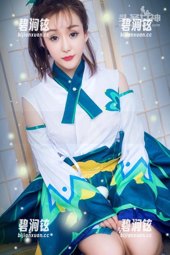 头条女神 - 在资源的海洋中，李由美的美脚悄悄绽放