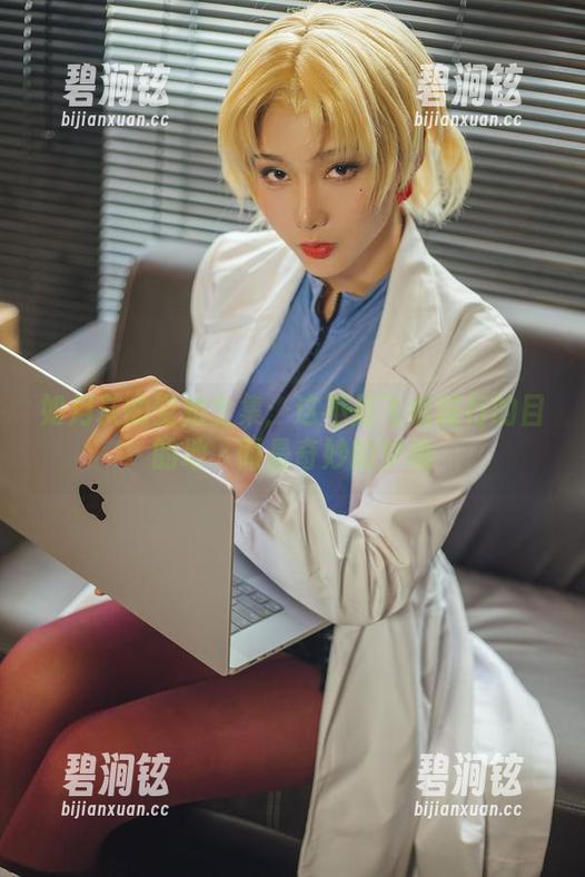 如月灰的空姐全集：这不是飞机旅行的目的地，而是奇妙的梦境