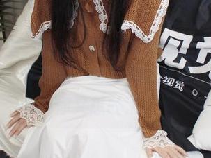 小众视觉 – 高清下载：芳芳的瑜伽–她让你明白，什么叫‘力与美的结合’，然后你又想吐了。