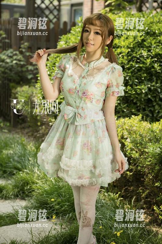 尤果网 - 佟蔓的修女私拍图集，揭开‘修女’职业生涯的奇妙侧面！