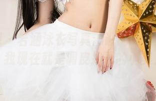 尤果网 – 若涵泳衣写真：谁说泳衣只适合游泳？我现在就是调皮捣蛋的小美人鱼！