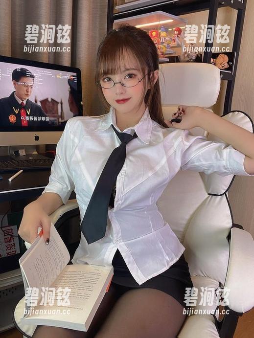 张思允 微密圈 - 办公室太严肃?来下载张思允的写真,快乐办公从此开始!