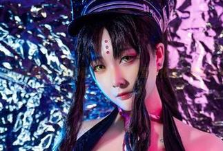 念念_D修女高清摄影：带你看她如何在教堂里化身“随性时尚之星”！