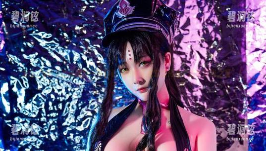念念_D 念念_D修女高清摄影:带你看她如何在教堂里化身“随性时尚之星”!