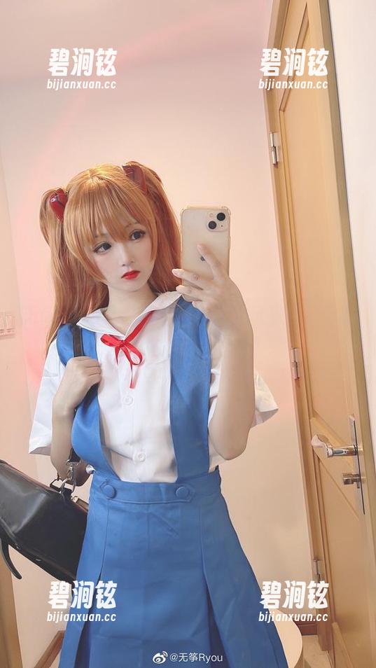 无筝ryou泳装图册：免费的风景线，真想复制粘贴到生活里！