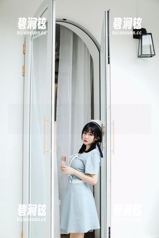 是依酱呀呀！女巫风格写真下载，勇者无敌