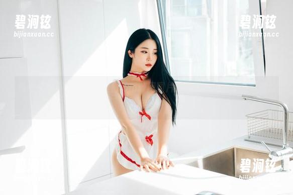 性感兔女仆cos，普美(bomi)用图片诉说了一场关于可爱的幻想！