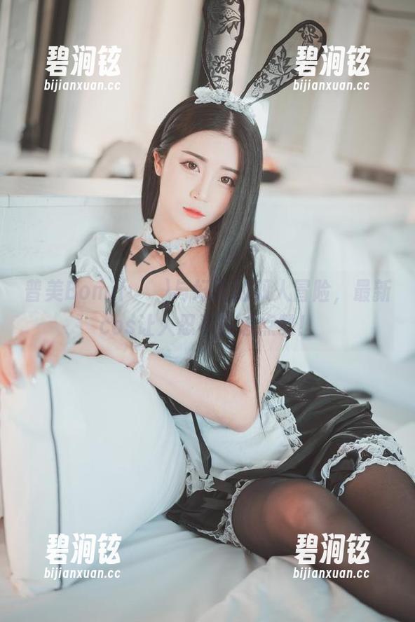 普美Bomi(보미)与好友的双人冒险，最新cos让人忍不住想点赞！