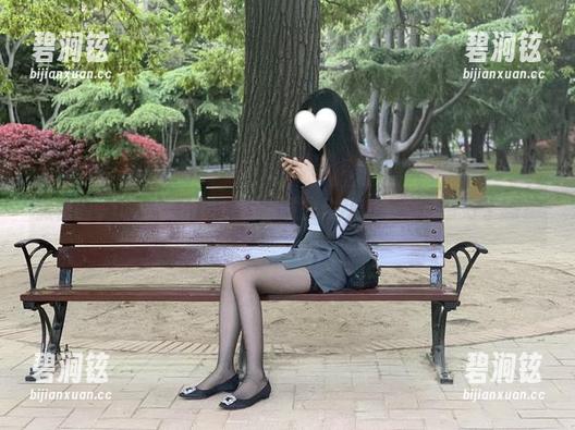 有你喵 微密圈 - 职业装抢镜!有你喵的作品,下载准备好了吗?