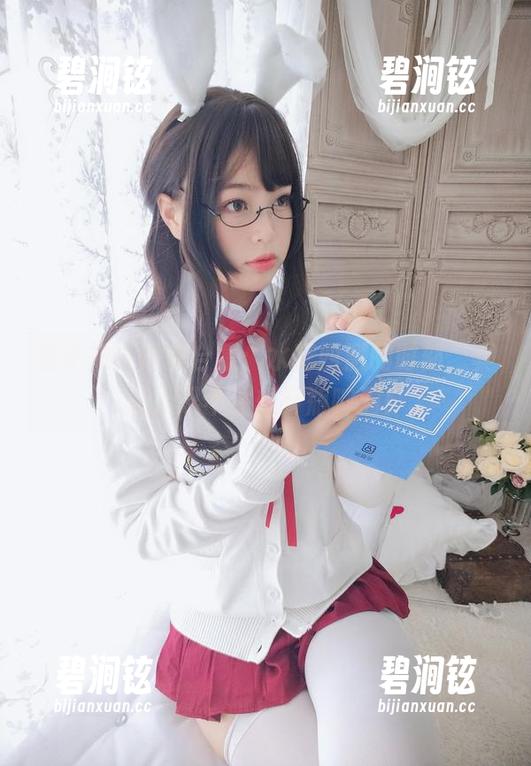 杏子夫人浴室合集：水花四溅的时刻，真让人忍不住想开瓶啤酒！