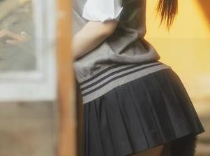 当樱井宁宁化身秘书，cos的情节里透着无限可能，你不想点开看看吗？
