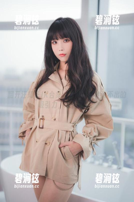 翻开汪知子JK合集：图片中有种说不出的吸引力，怎么回事？