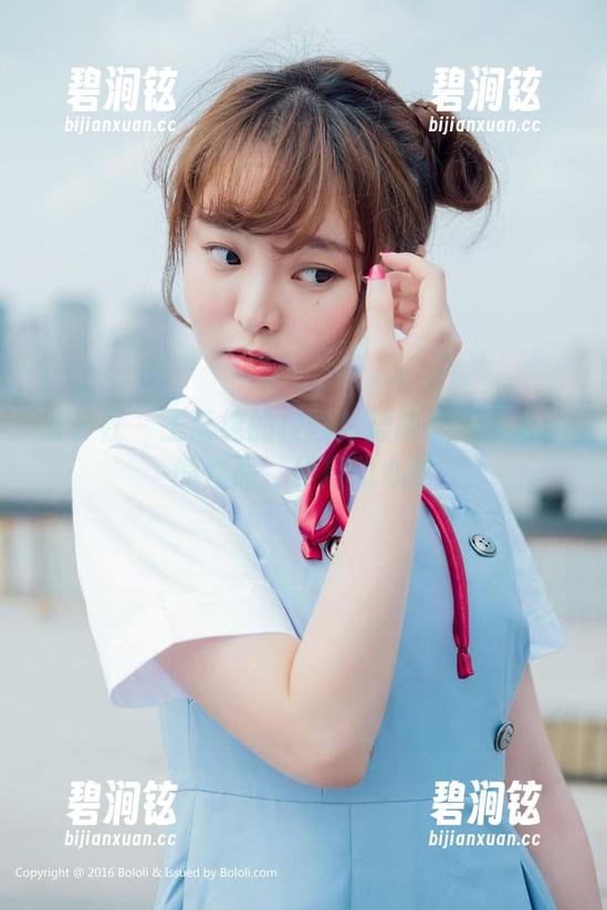 波萝社 - 王语纯的校园体操服美图：小小的作品，却撩动心弦