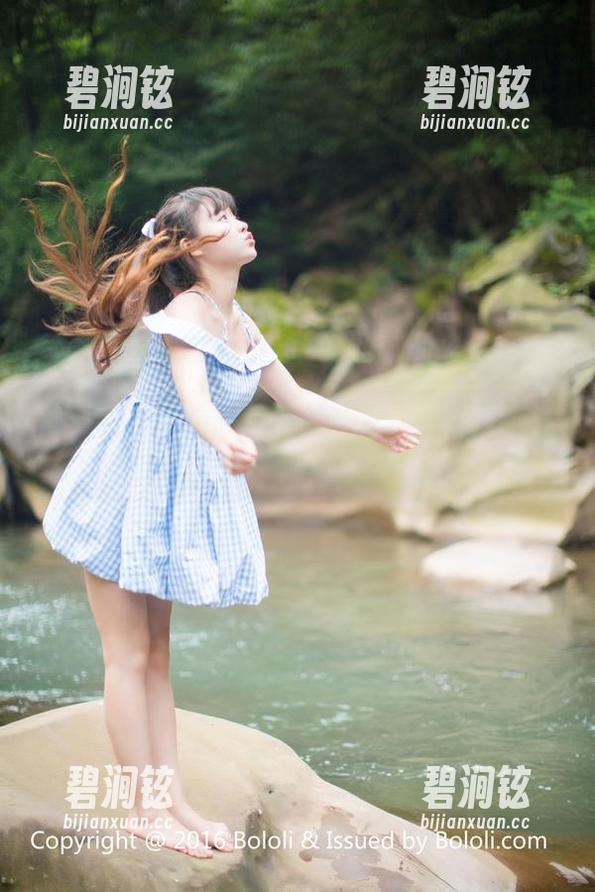 波萝社 - 王语纯的灰丝写真，高清画面让你停不下来