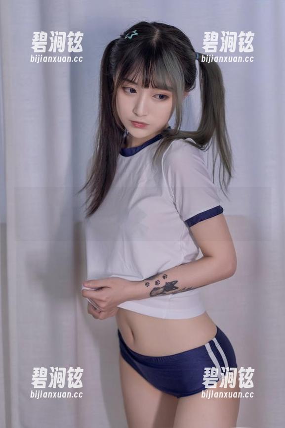 爱老师_PhD的甜心与cos，真是让我眼前一亮又一愣