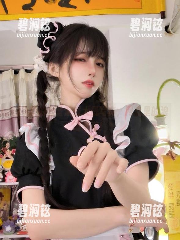 狐玖玖的碧蓝航线大凤写真，网盘里的浪潮来袭！