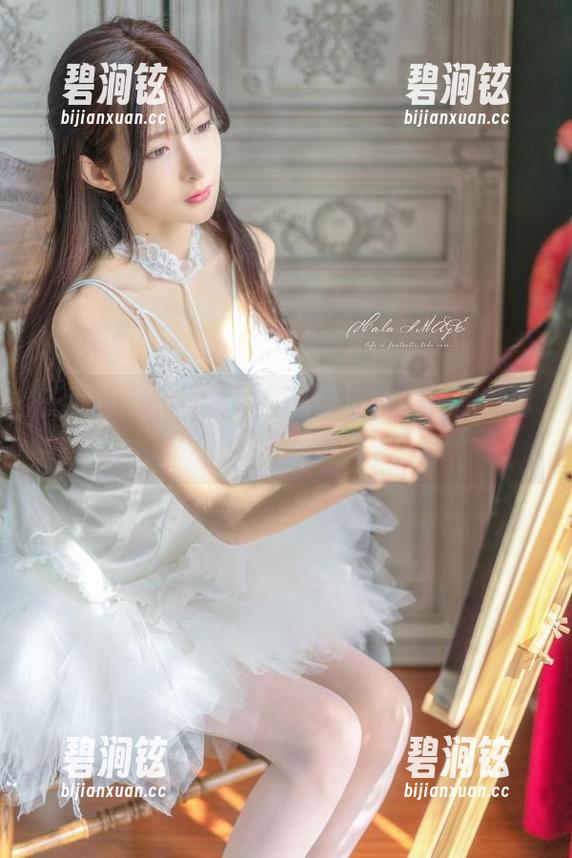 王羽杉 王羽杉的吊带背心,竟让这些美图照片像是活了一样?
