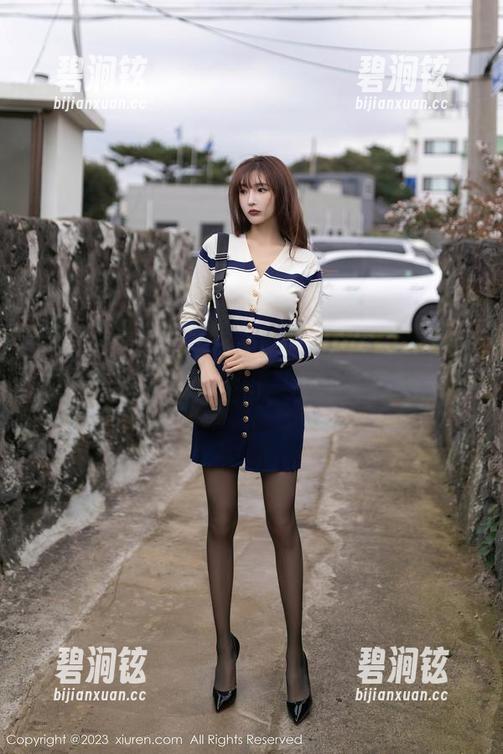 秀人网 - Mieko林美惠子旗袍写真集：下载前请准备好纸巾，小心流口水！