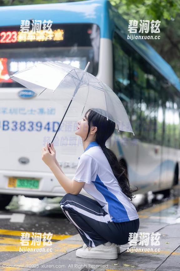 秀人网 - 唐安诺的白衬衫，让我想起那些轻盈的瞬间——图片合集