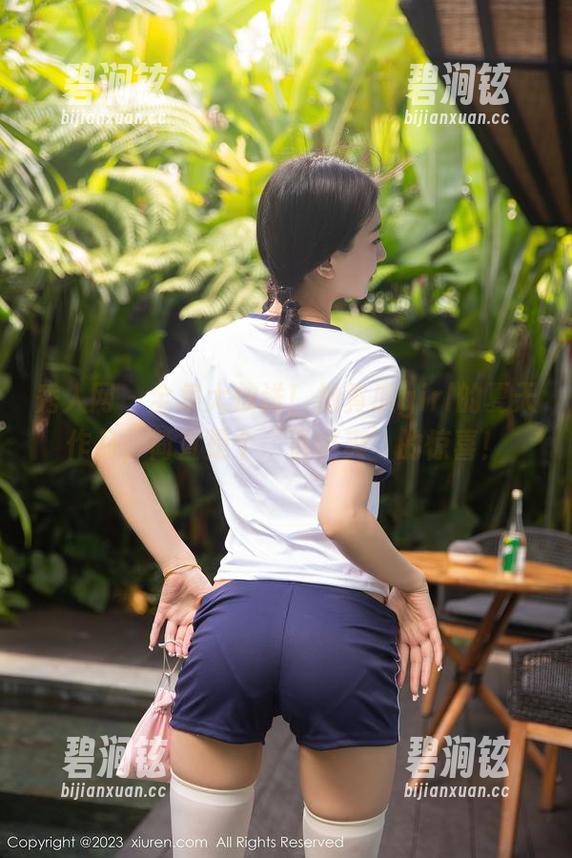 秀人网 - 全集大放送！拍黄瓜girl的夏天作品，简直是个‘清爽爽’的惊喜！