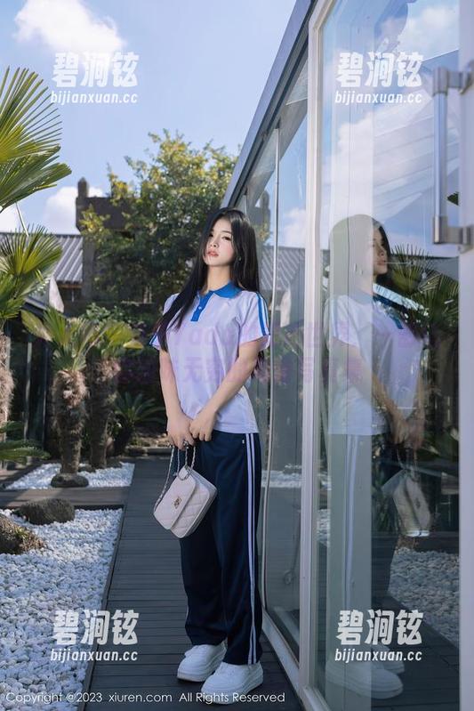 秀人网 - 杏子Yada的甜心世界：一部让你回味无穷的高清写真集