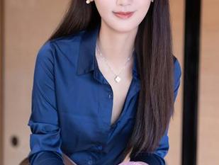 秀人网 – 邹晶晶女王清纯写真：这不是在拍照，这是在偷偷撒糖吧？