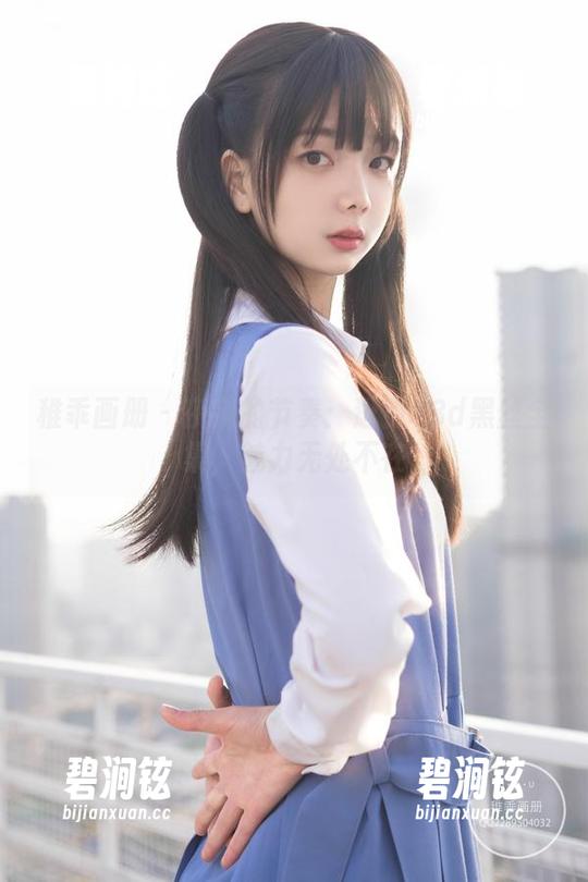 稚乖画册 - 夜夜的节奏：逛街13d黑丝全集，魅力无处不在
