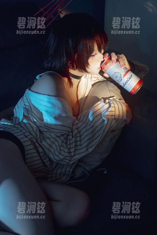 纸悦Etsu_ko的日奈原猫耳大冒险：每张高清照片都想让人跟着她一起喵喵！