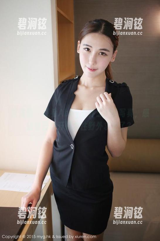 美媛馆 - 观看Abby王乔恩户外写真，感觉自己也开始向往野外求生了？